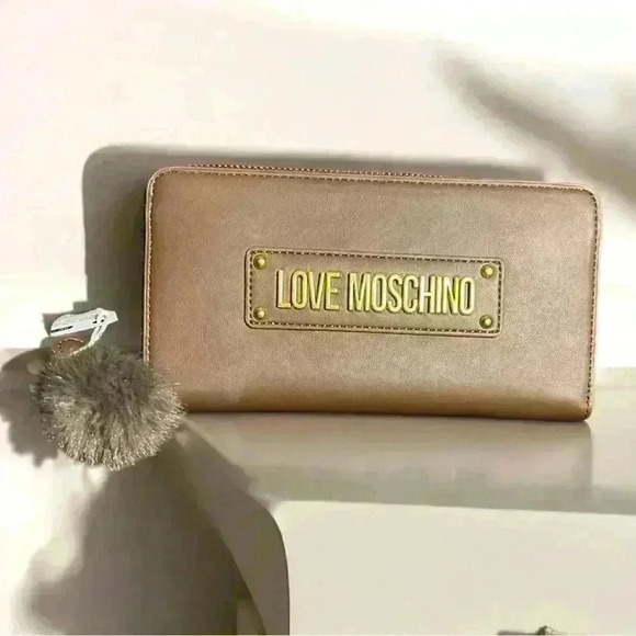 Love Moschino Wallet w/ Box - Picture 1 of 5